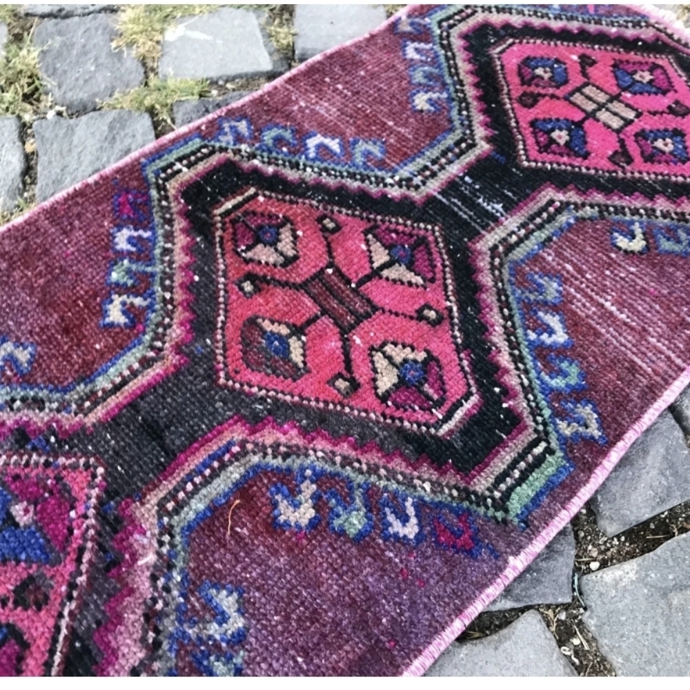 Vintage Turkish Doormat 1'1"×2'7"